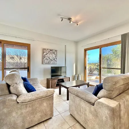 Dom wakacyjny Lovely Pool In Pila