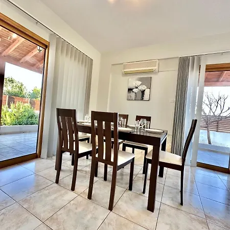 Lovely Pool In Tatil Evi