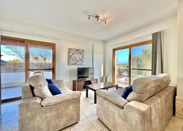 別荘 Lovely Pool In ピラ